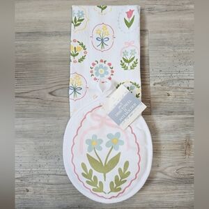 Target Bullseye Playground Easter 2026 Floral Kitchen Towel and Potholder Set